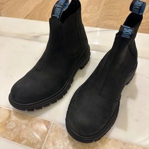 John Fluevog  Everyday Chelsea boot